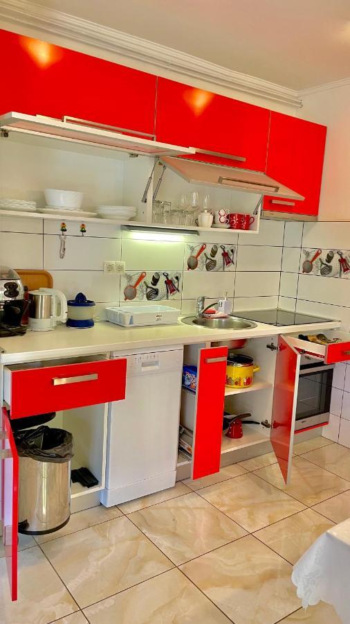 Apartments Neven Омиш Экстерьер фото