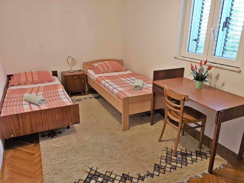 Apartments Neven Омиш Экстерьер фото