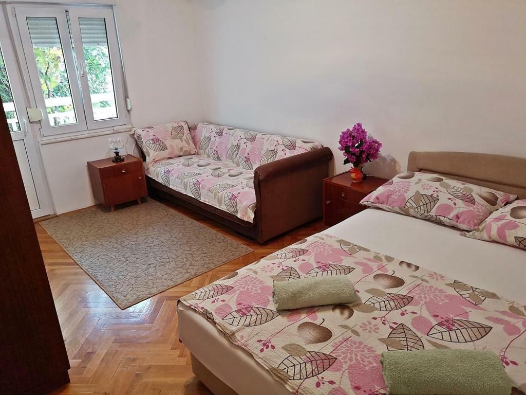 Apartments Neven Омиш Экстерьер фото